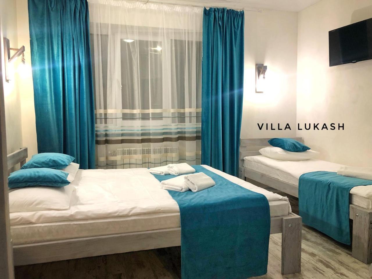 Villa Lukash Yanoshi Exteriör bild